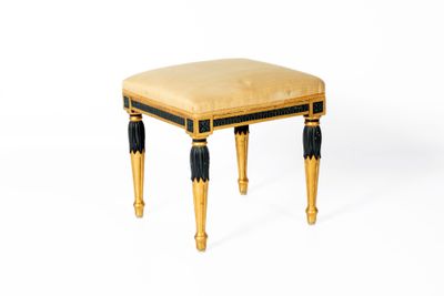 Tabouret de salon Travail russo-scandinave de style gustavie…