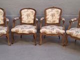 quatre chaises avec rembourrage floral rembourrage rembourrage rembourrage rembourrage rembourrage rembourrage rembourrage