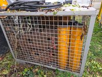 T52: Coffre de chantier, cage de chantier, 2 bacs métallique… (photo 3)