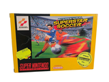 une boîte de jeu sur laquelle figure un jeu de football