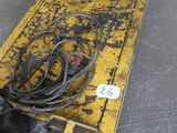 un équipement posé au sol