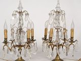 paire de lustres anciens en laiton et cristal
