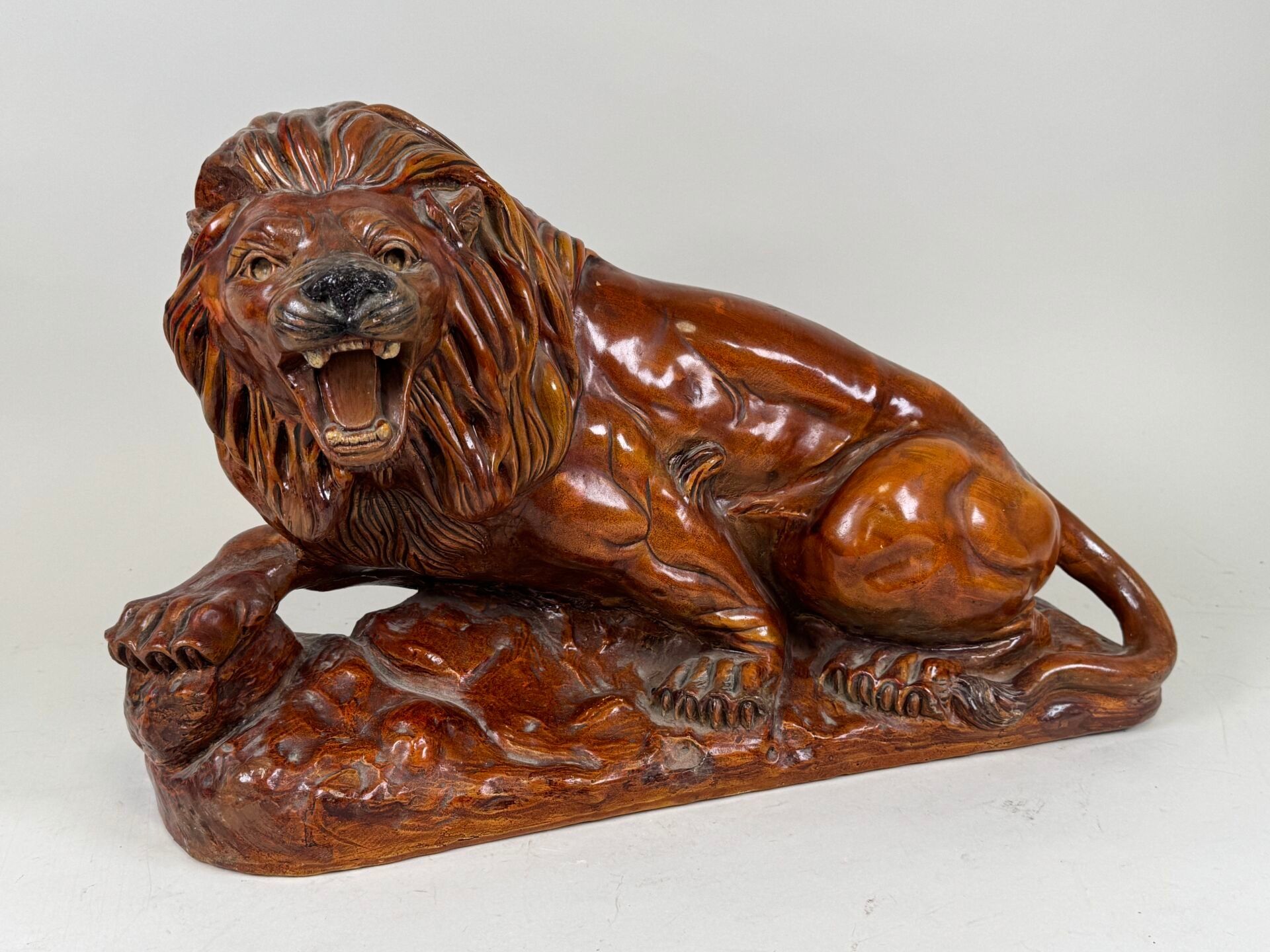 Objets d'art & Curiosités