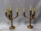 paire de chandeliers anciens en laiton, avec bougies et chaînes