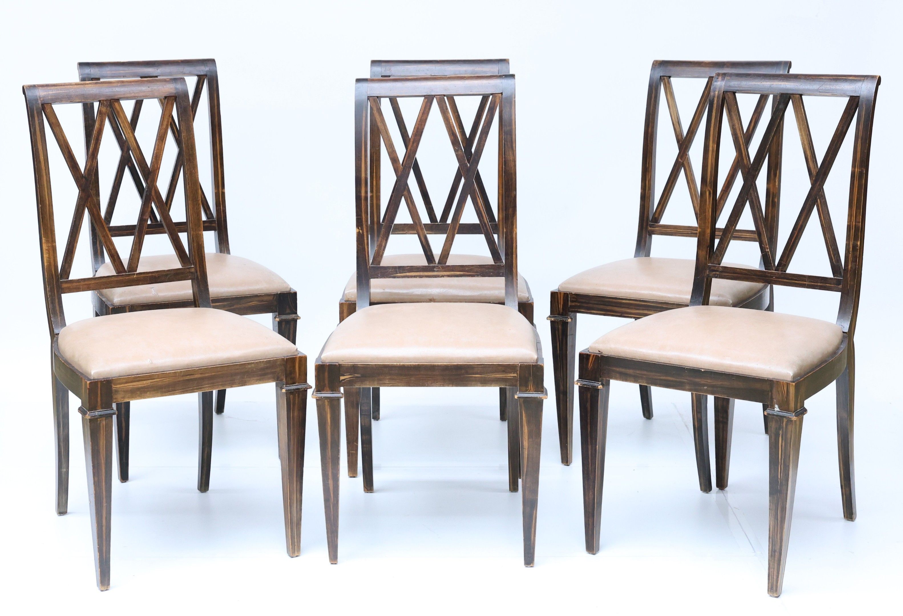Maison ANDRE BEAUDOUIN - Suite de six chaises de salle à man…