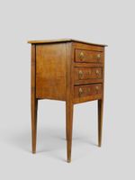 Petite commode chiffonnière ou table de chevet en bois de st… (photo 4)