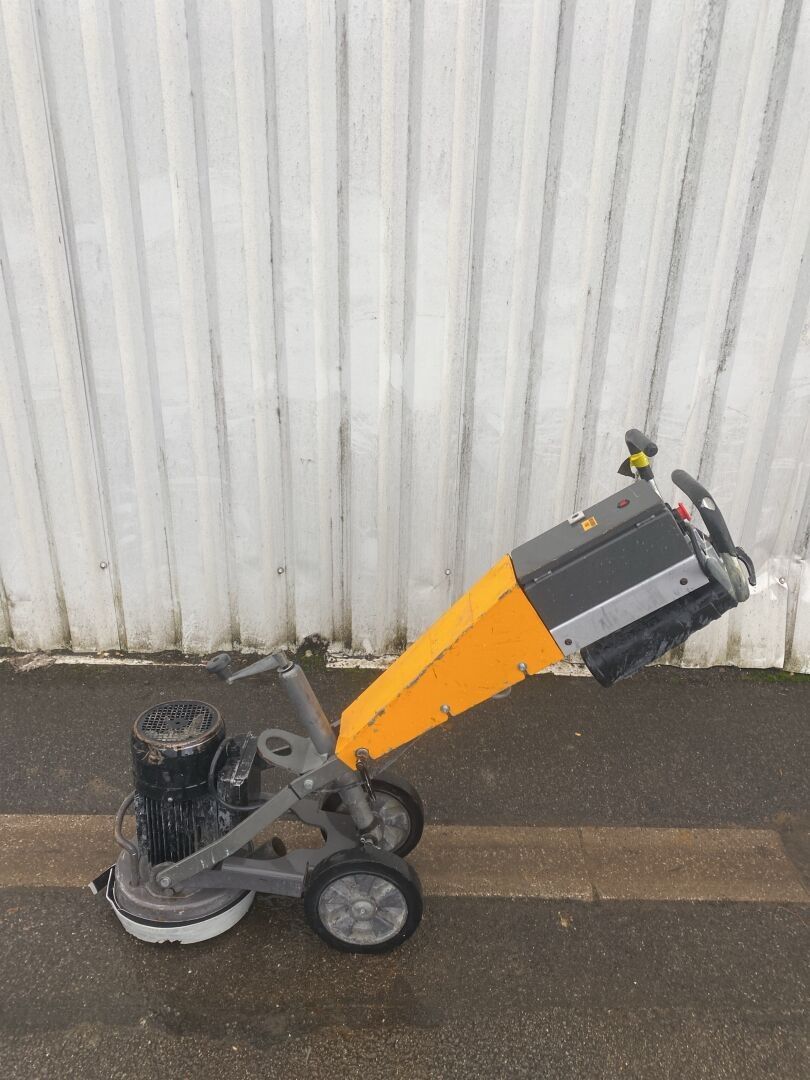 Surfaceuse de béton monophasée HUSQVARNA type PG280SF