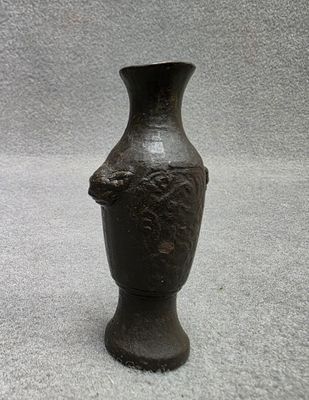 Vase miniature en bronze Chine XIX°