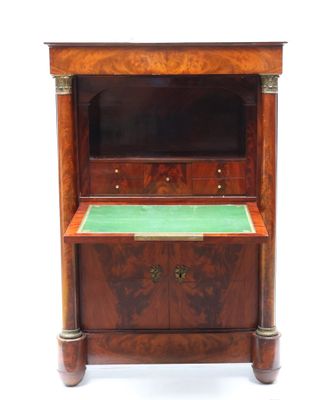 Secrétaire en acajou et placage d'acajou ouvrant à deux vant…
