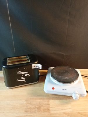 Lot de deux articles Grille pain Electrolux Plaque chauffant…