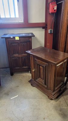 2 meubles à une porte