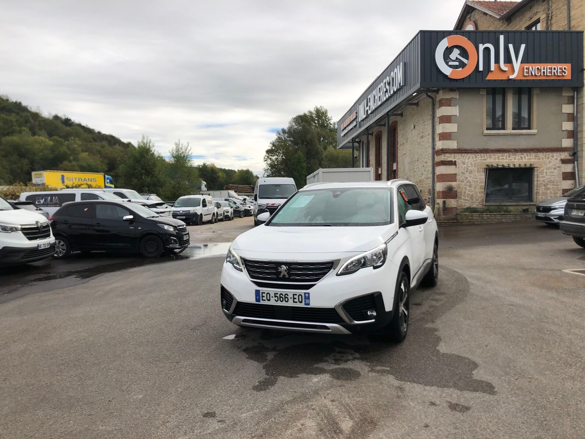 PEUGEOT 5008 1.2 PureTech 130ch Allure S&S EAT6 - Genre : VP…