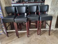 12 chaises hautes piétement en bois et assise simili noir