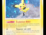 une photo d'une carte Pokémon sur laquelle figure un Pikachu