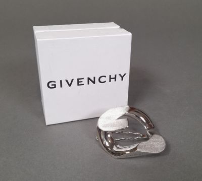 givenchy silver plated ring with a box of silver rings