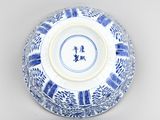 chinese blue and white bowl with blue and white decoration