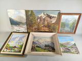 quatre tableaux exposés les uns à côté des autres sur une table