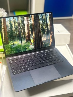 Un MACBOOK Air 13.6 256gb Apple