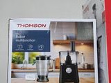 le carton d'un mixeur posé sur un plan de travail