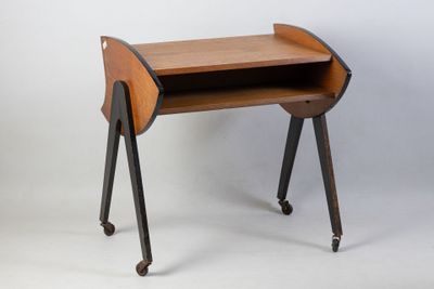 TRAVAIL 1960 Table d'appoint sur roulette à deux pieds compa…