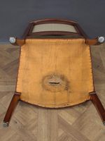 Fauteuil en acajou et placage d'acajou garni de cuir vert, l… (photo 6)
