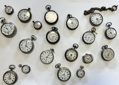 a lot of clocks that are on the table