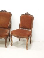 Fauteuil et paire de chaises de style Louis XV en bois moulu… (photo 2)