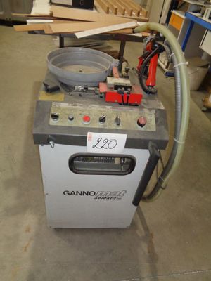 a machine that is sitting in the middle of a room
