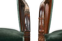 FAUTEUILS GONDOLES (suite de deux) en acajou et placage, dos… (photo 5)