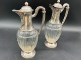 paire de vases anciens en verre argenté, munis d'anses