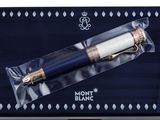 mont blanc fountain pen in a gift box