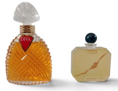 Suite de deux flacons de parfum : - Emmanuel Ungaro, eau de …
