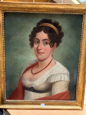 tableau représentant une femme en robe blanche avec un châle rouge
