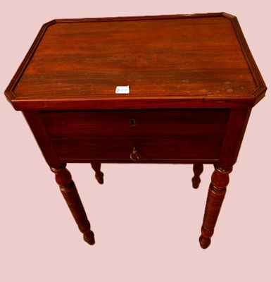 Petite Table d’appoint en bois H 72 cm