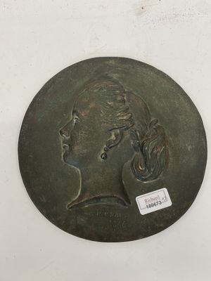 Médaillon en bronze Profil de femme