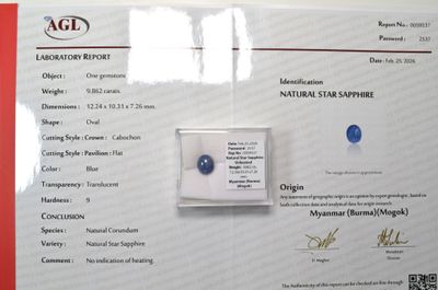 certificat attestant que le saphir bleu est naturel, accompagné d'un certificat attestant que le saphir bleu est naturel