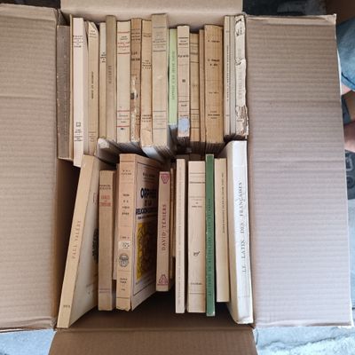 Livres brochés nrf et divers