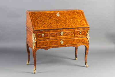 an image of a small wooden desk with a drawer on top