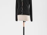 un cardigan noir sur un mannequin, un mannequin, un mannequin, un mannequin, un mannequin, un mannequin, un mannequin, un mannequin, un mannequin, un mannequin, un mannequin, un mannequin, un mannequin, un mannequin, un mannequin, un mannequin, un mannequin, un mannequin, un mannequin, un mannequin, un mannequin, un mannequin, un mannequin, un mannequin, un mannequin, un mannequin, un mannequin, un mannequin, un mannequin, un mannequin, un mannequin, un mannequin, un mannequin, un mannequin