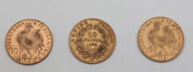 Trois pièces de monnaie en or à valeur faciale de dix Francs 1912...