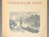 la couverture d'un livre sur laquelle figure l'image d'une ville