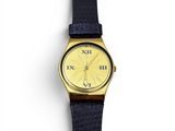 gros plan d'une montre-bracelet sur une surface blanche