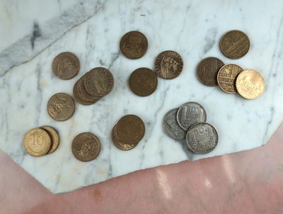 Lot de 19 pièces de 10 FRANCS en métal : - 7 pièces millénai…