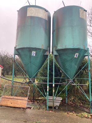 Deux silos à grain RAPIDEX DOSSIER 7 : AGRICOLE