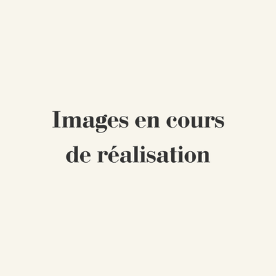 an image of a black and white photo with the words images en cours de reasiation