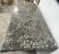 Commode cinq tiroirs sur 3 rangs en placage de bois indigène… (photo 3)