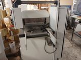 une machine qui se trouve dans une pièce