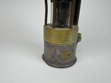 a small light that is sitting on a table