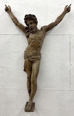 Christ en chêne sculpté XVIème anciennement polychromé.