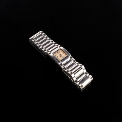 BAUME & MERCIER QUARTZ Montre-bracelet de forme en acier, ca…